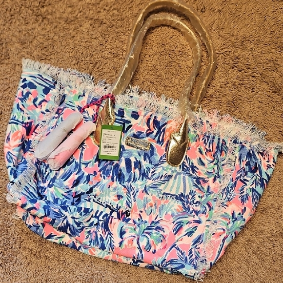 Lilly Pulitzer Gypset Frayed Beach Tote - Picture 4 of 8
